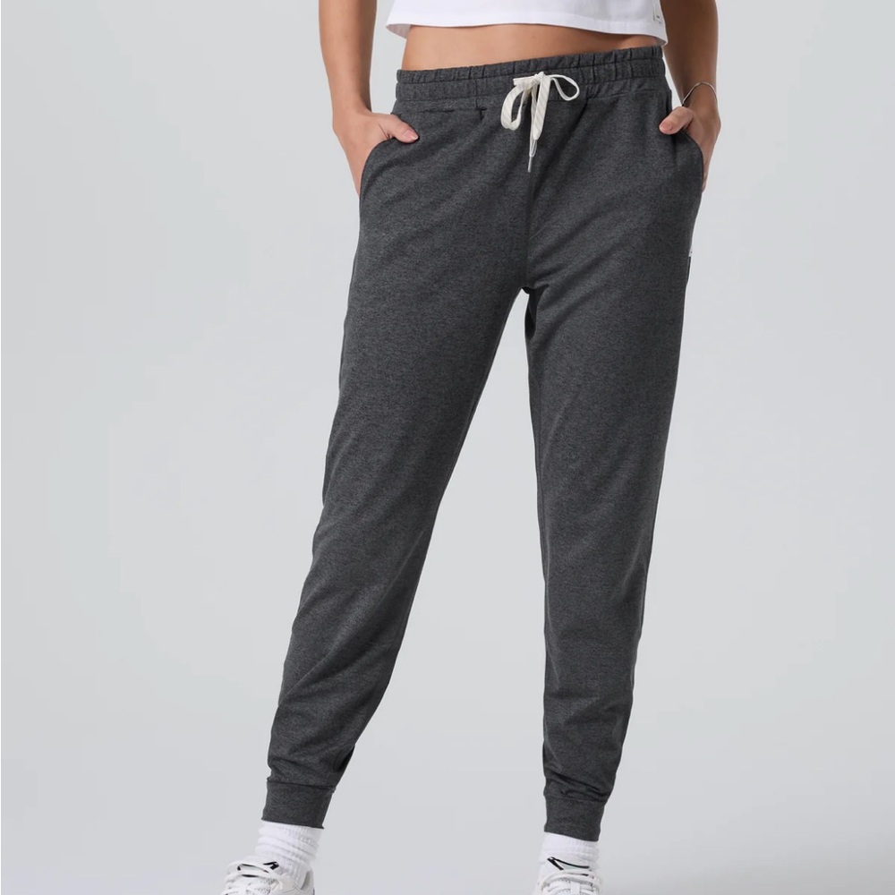 Vouir Performance Jogger in Blue